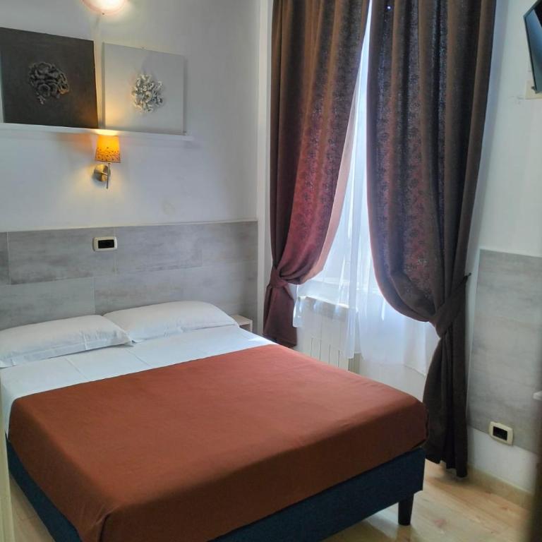 Hotel Indipendenza - Small Double Room - 3
