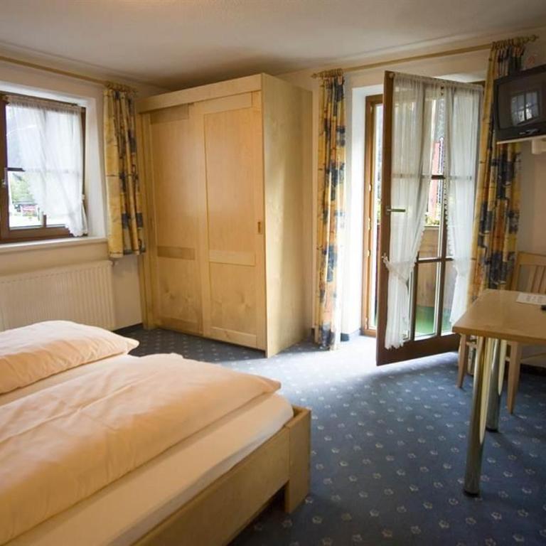 Gasthaus Muntafuner Stöbli - Doppelzimmer mit Dusche - 7