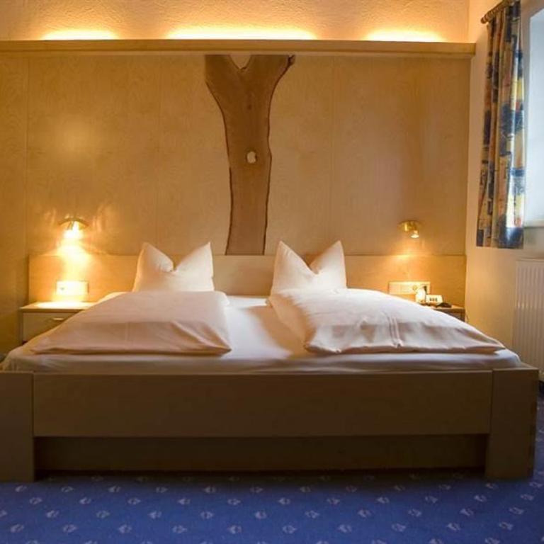 Gasthaus Muntafuner Stöbli - Doppelzimmer mit Dusche - 9