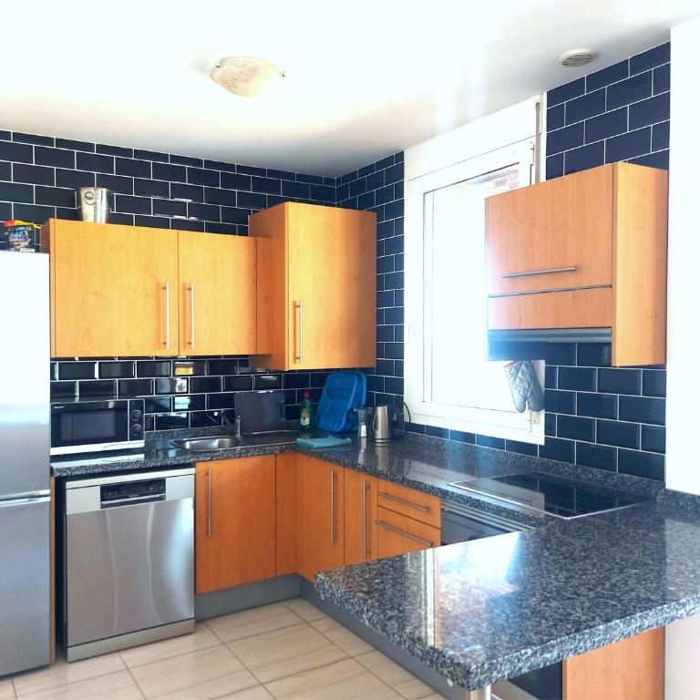 Spacious apartment with amazing view and air conditioning - by TENERIFEHINTS - Apartamento de 2 dormitorios - 10