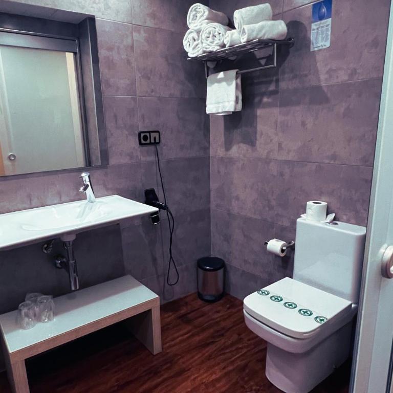 Num Hotel - Triple Room - 5