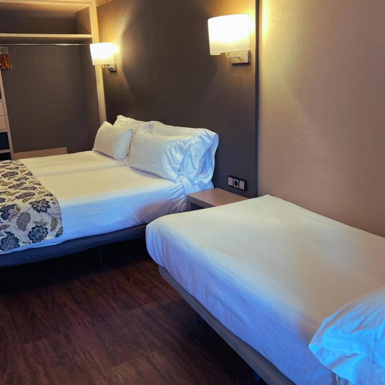 Num Hotel - Triple Room - 3