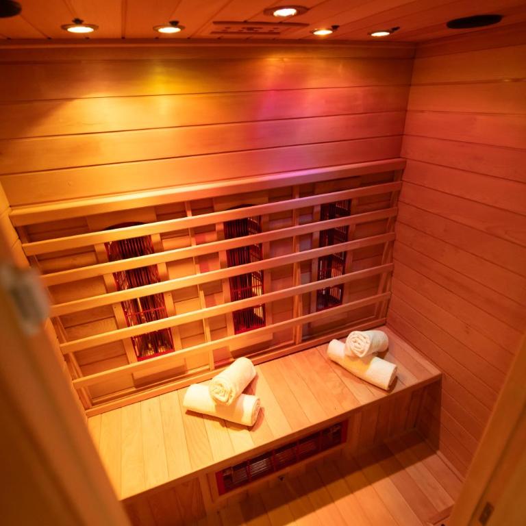 VISIMO Apartments Flims with private Sauna - Deluxe Apartment mit 2 Schlafzimmern - 28