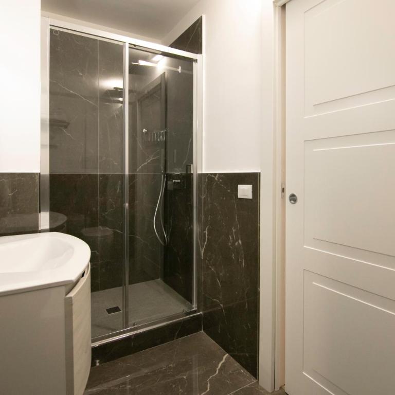 Villareale47 Luxury Suites & Rooms - Camera Matrimoniale con Bagno Privato - 1