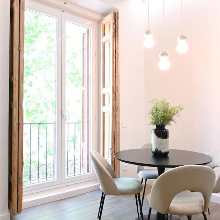 For You Rentals Céntrico y Luminoso Estudio TEMPORAL Dúplex en Madrid EST23 - One-Bedroom Apartment with Balcony - 3