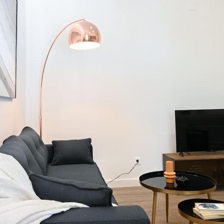 For You Rentals Céntrico y Luminoso Estudio TEMPORAL Dúplex en Madrid EST23 - One-Bedroom Apartment with Balcony - 15