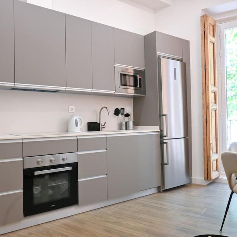 For You Rentals Céntrico y Luminoso Estudio TEMPORAL Dúplex en Madrid EST23 - One-Bedroom Apartment with Balcony - 22