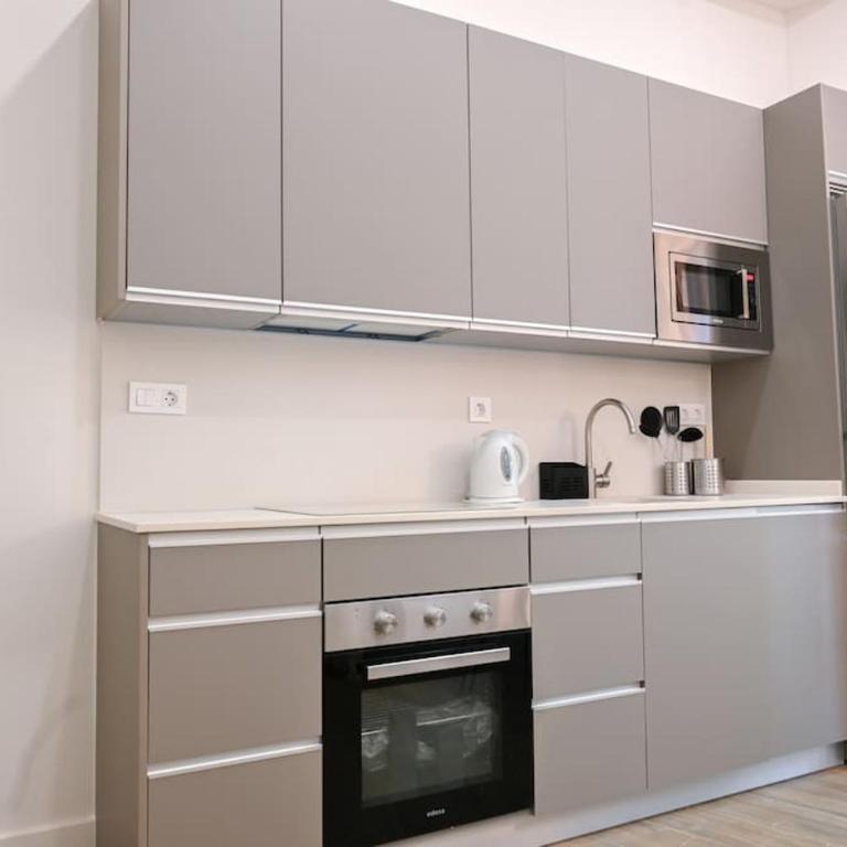 For You Rentals Céntrico y Luminoso Estudio TEMPORAL Dúplex en Madrid EST23 - One-Bedroom Apartment with Balcony - 24