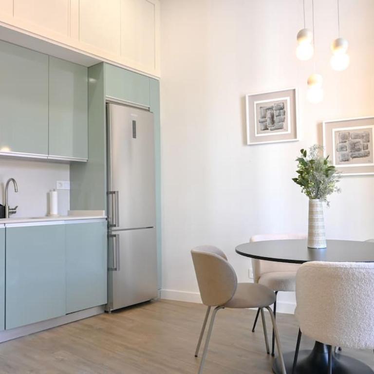 For You Rentals Céntrico y Luminoso Apartamento TEMPORAL en Madrid EST22 - Apartamento de 1 dormitorio con balcón - 3