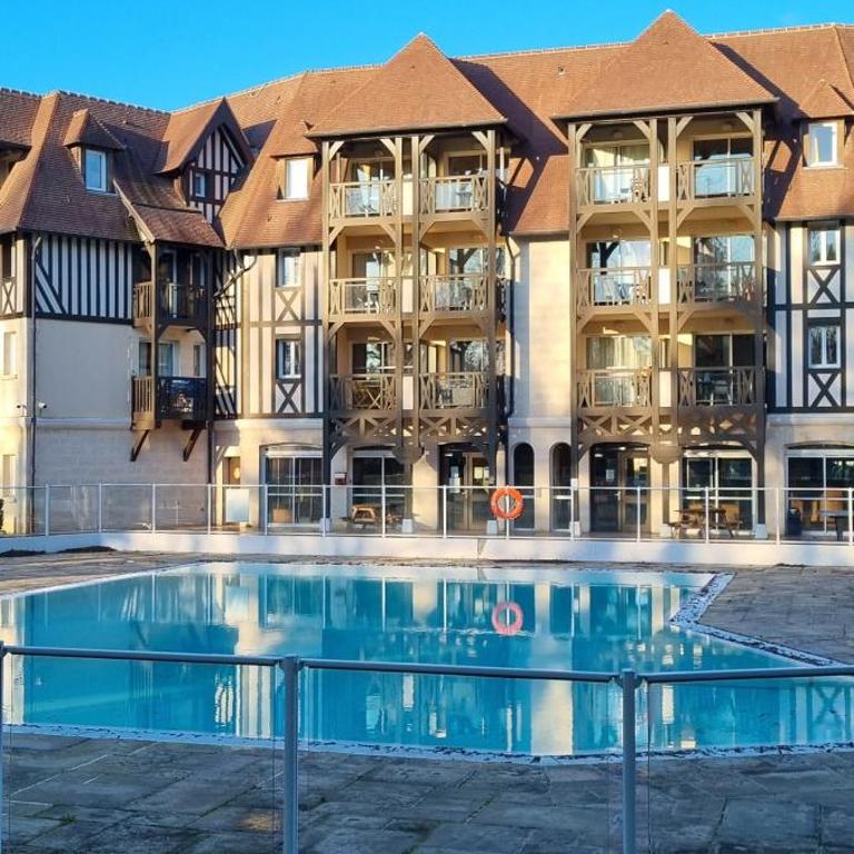 En rez-de-chaussée - terrasse & Piscine Chauffée - Appartamento con 1 Camera da Letto - 2