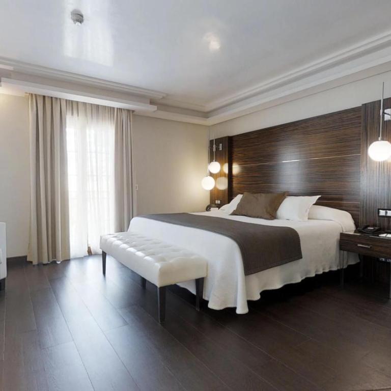 Vincci Selección Aleysa - Suite city view for 4 Guests - 4