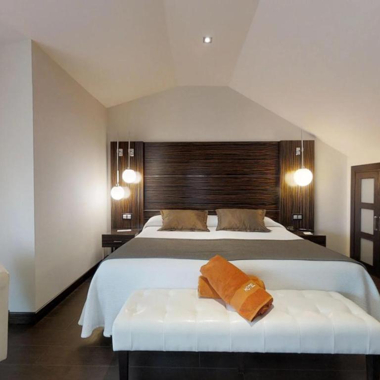 Vincci Selección Aleysa - Grand Suite Duplex for 4 Guests - 10