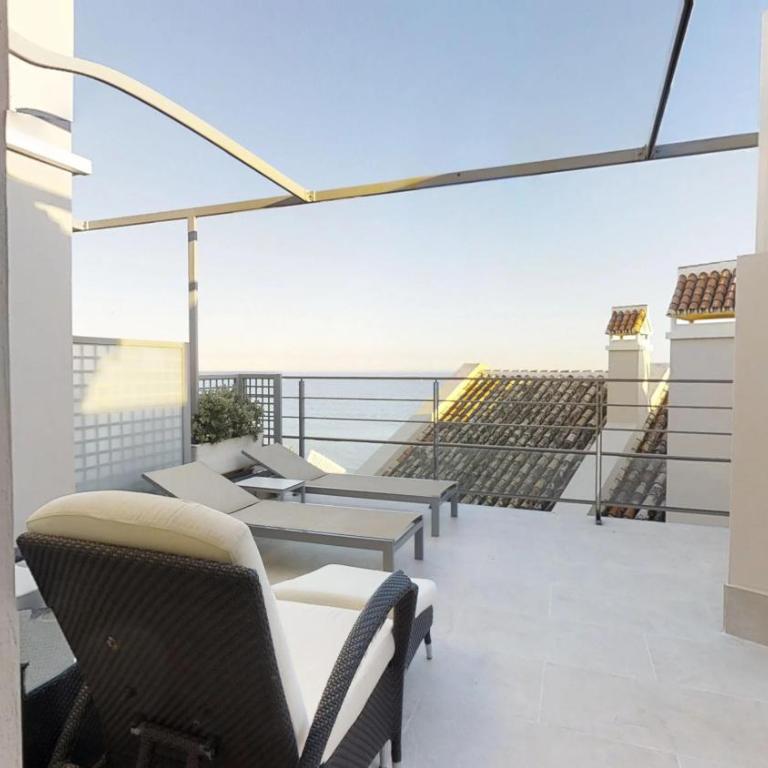 Vincci Selección Aleysa - Grand Suite Duplex for 4 Guests - 2