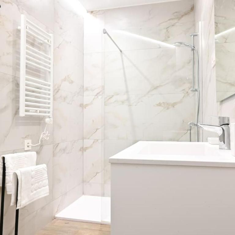 For You Rentals Céntrico y Luminoso Apartamento TEMPORAL en Madrid EST21 - Two-Bedroom Apartment - 5