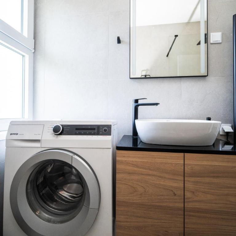 Bright 2BDR apartment with Balcony - FREE PARKING - Apartman sa 2 Spavaće Sobe - 26