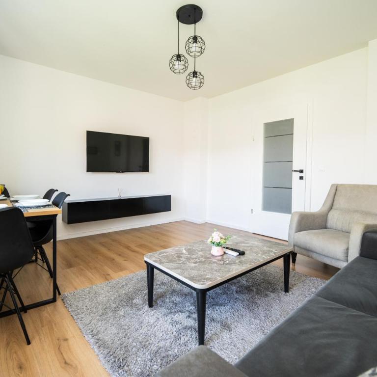 Bright 2BDR apartment with Balcony - FREE PARKING - Apartman sa 2 Spavaće Sobe - 2