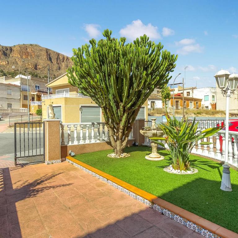 Amazing Apartment In Orihuela - Apartamento de 3 dormitorios - 8