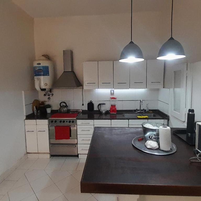 Casa amplia y confortable, totalmente amoblada, quincho con asador, excelente ubicación - Casa de 2 dormitorios - 8