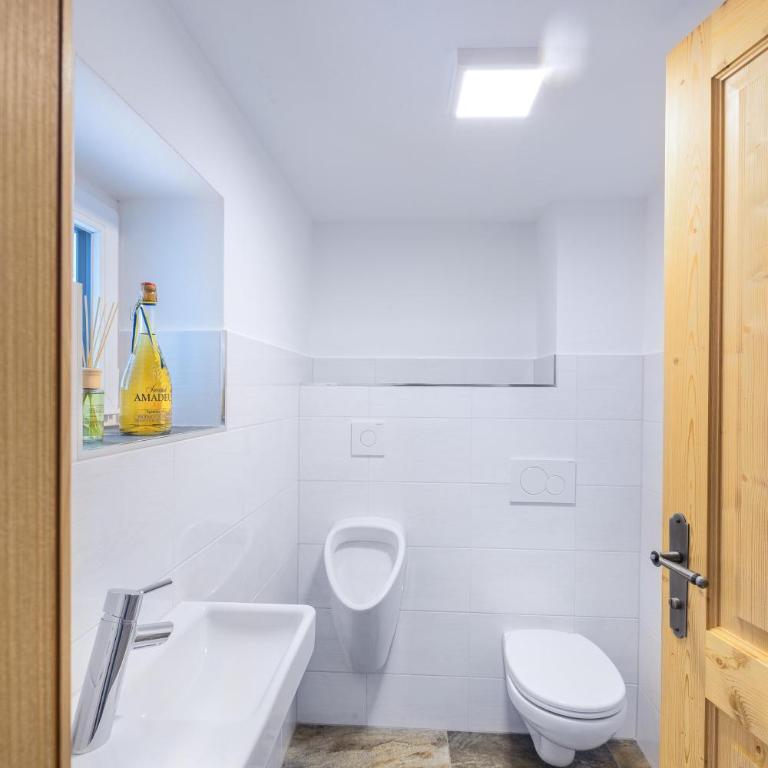 Annas Muntafuner Hus - Ferienhaus mit Dusche - 11