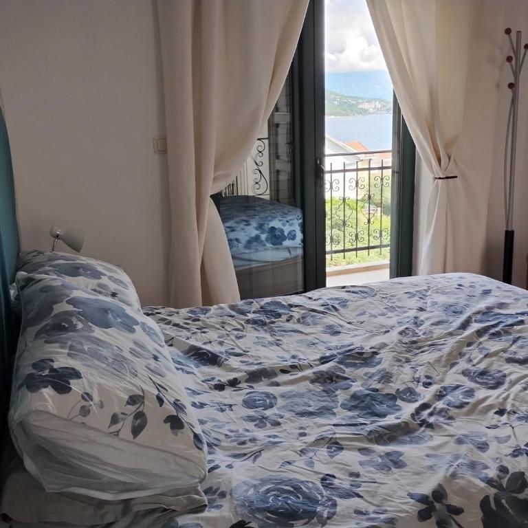 Monteview Duplex - Three-Bedroom House - 14