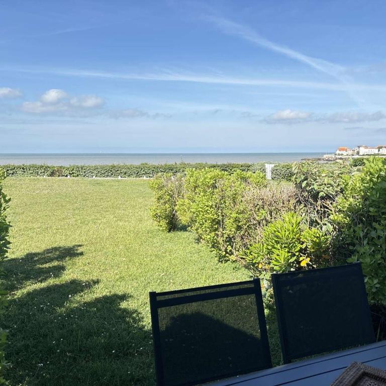 Studio en bord de mer à Royan, parking, TV, tout équipé - FR-1-494-67 - Studio - 2