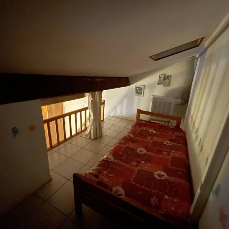 Charmant pavillon 2 pièces + mezzanine, 5 couchages, proche plage, terrasse, parking, animaux admis - FR-1-106-93 - Villa - 19