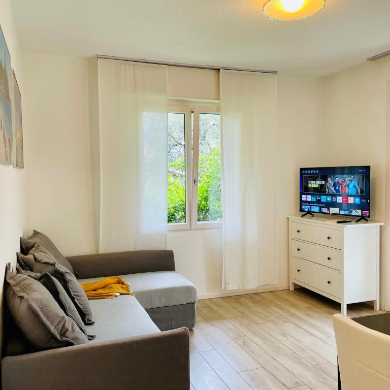 Casa Mario & Laura Ferienwohnungen FREE WI-FI PRIVATE PARKING - Appartamento con 2 Camere da Letto e Vista Giardino - 9