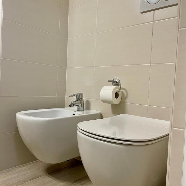 Casa Mario & Laura Ferienwohnungen FREE WI-FI PRIVATE PARKING - Appartamento con 2 Camere da Letto e Vista Giardino - 21
