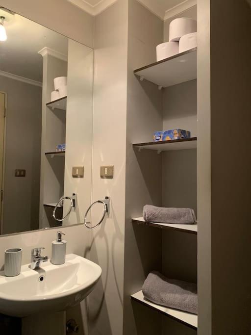 Departamento en Pausa - Two-Bedroom Apartment - 10