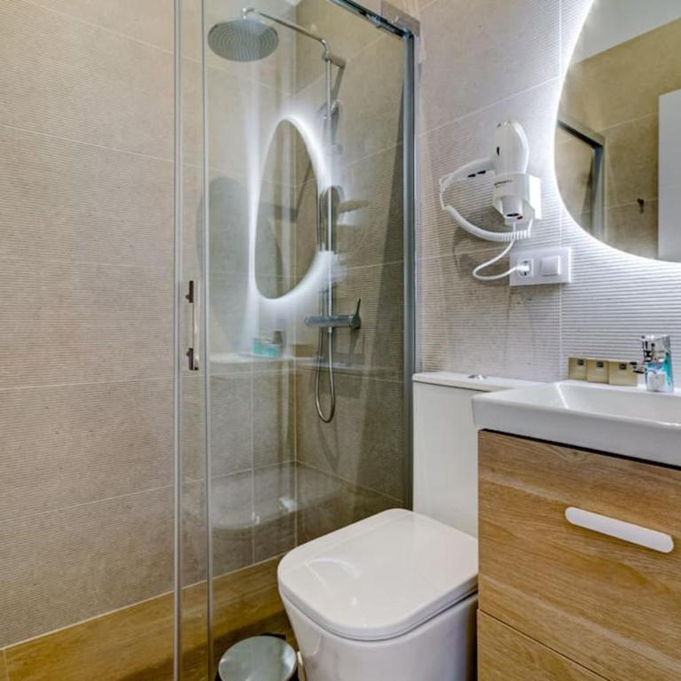 Boutique Of The Sea - Two-Bedroom Apartment - 20