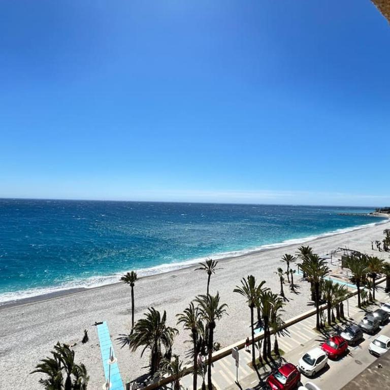 PUSHE Playa Velilla Beach & Tradition 3 - Apartamento de 3 dormitorios con vistas al mar - 4