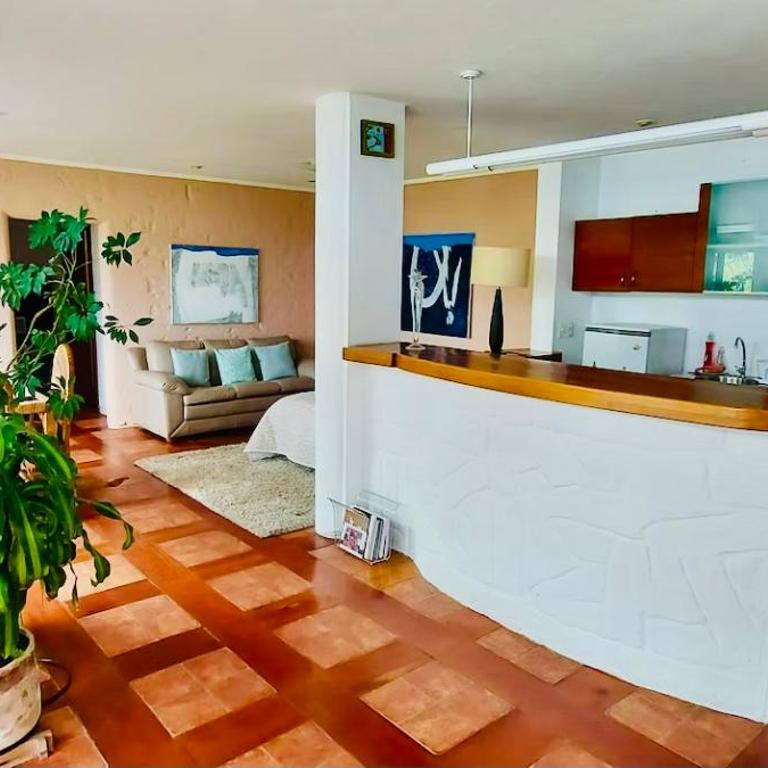 El Crater - Deluxe One-Bedroom Apartment with Garden View - 3