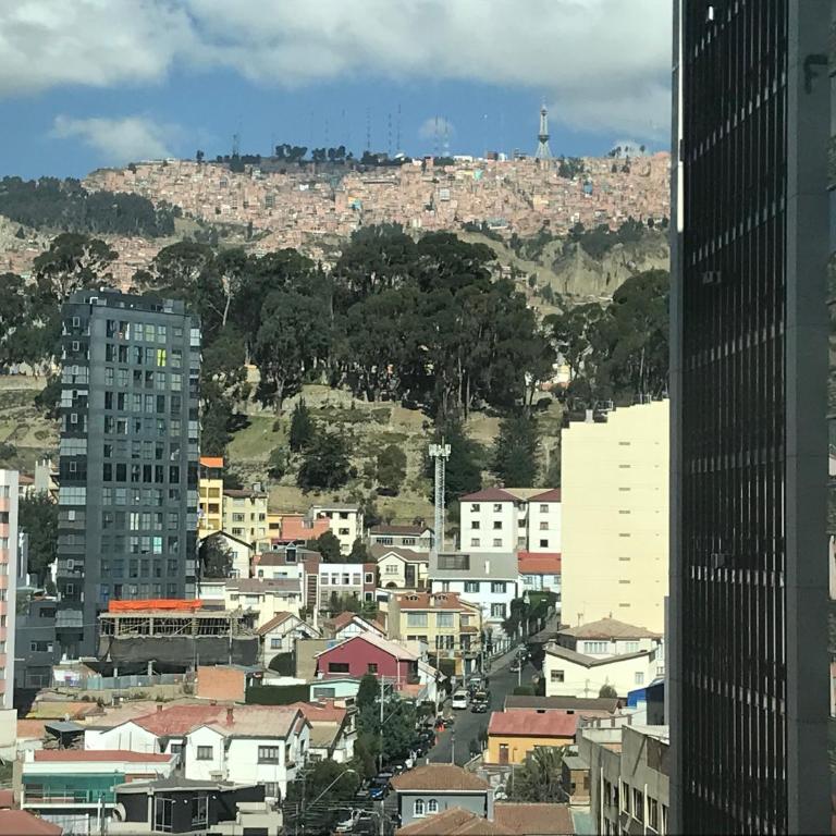 Departamento Privado en la Av Arce - Apartamento de 1 dormitorio - 2