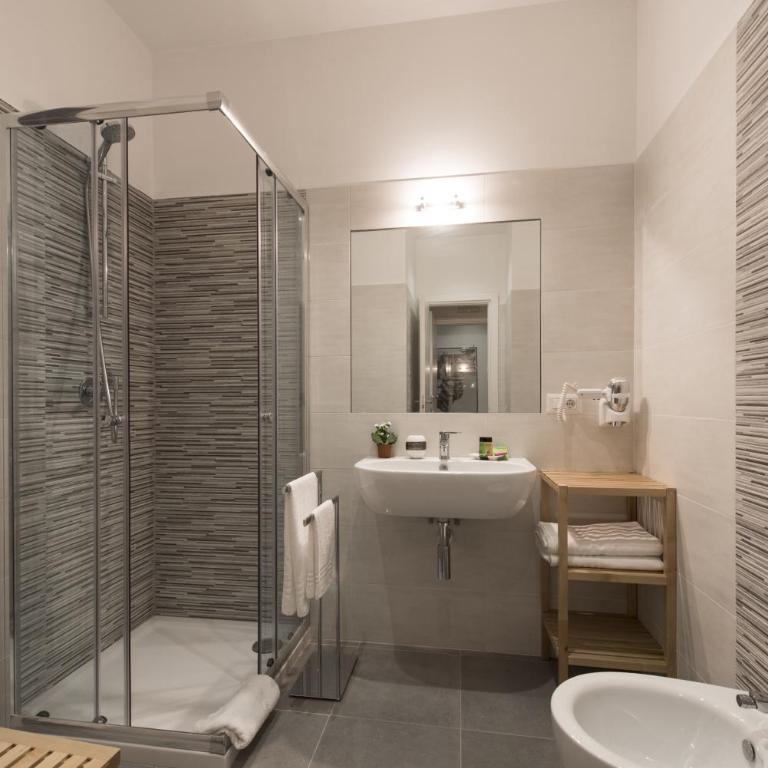 Holidays in Rome - Guesthouse - Ampia Camera Matrimoniale - 6