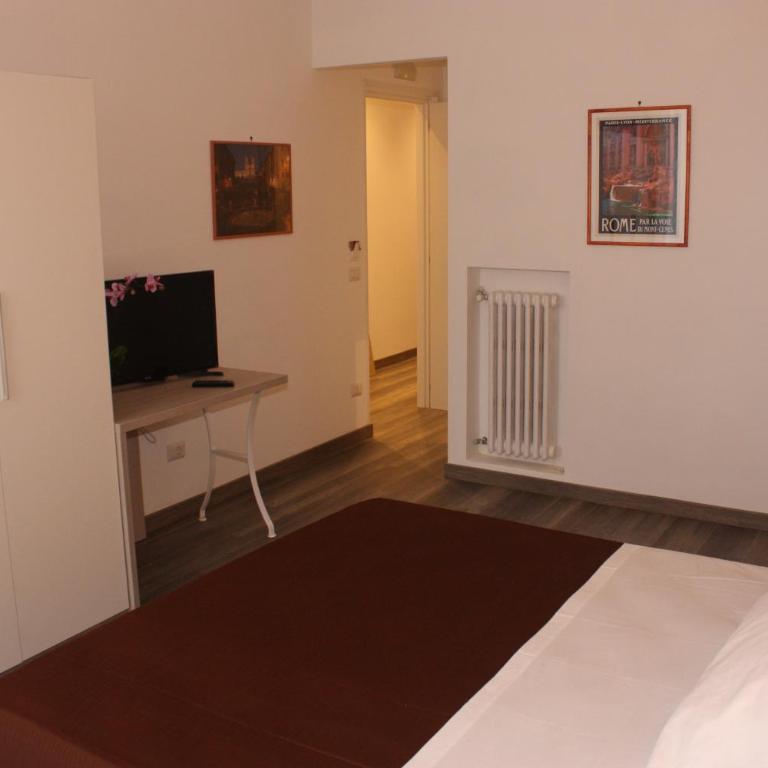 Holidays in Rome - Guesthouse - Ampia Camera Matrimoniale - 14