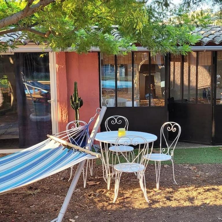 LE CABANON Piscine Jacuzzi Sauna Paillote - Appartement 1 Chambre - 12