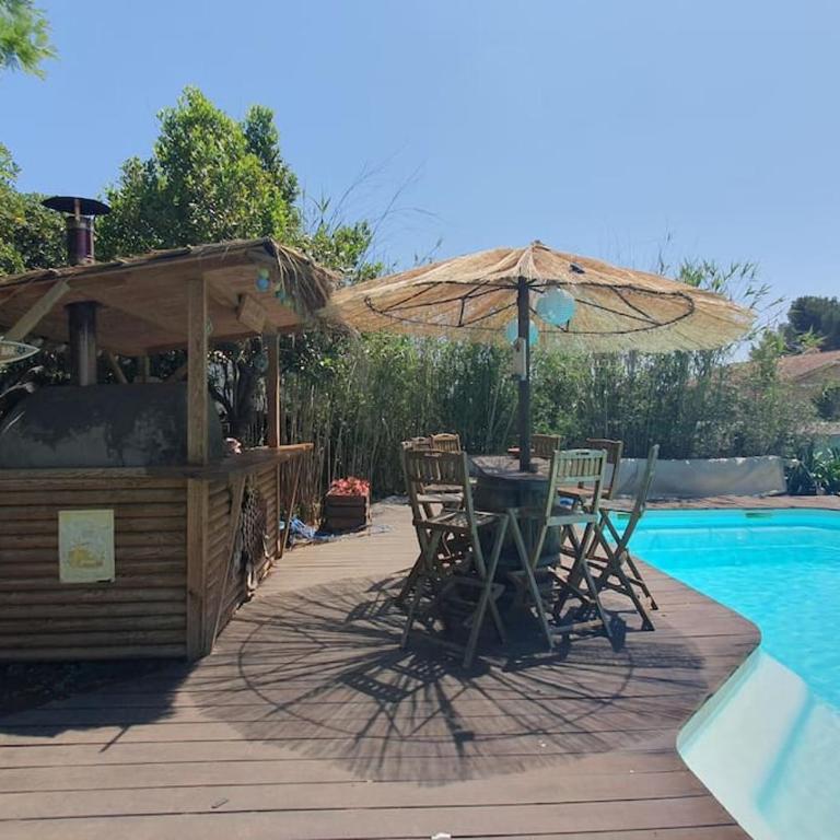 LE CABANON Piscine Jacuzzi Sauna Paillote - Appartement 1 Chambre - 3