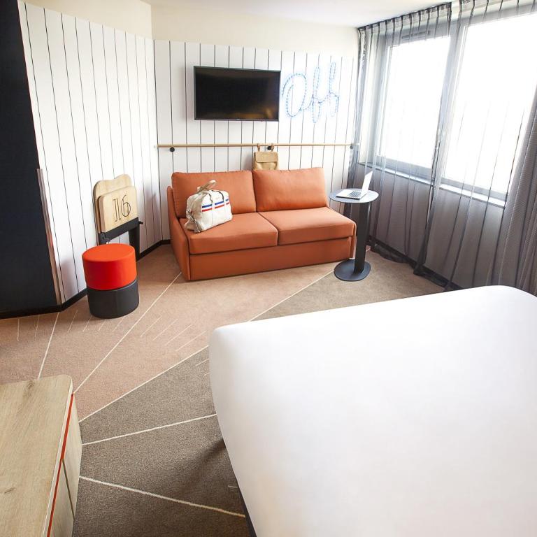 ibis Styles Paris 16 Boulogne - Suite Familiale Standard avec 1 Lit Double et 1 Canapé - 6