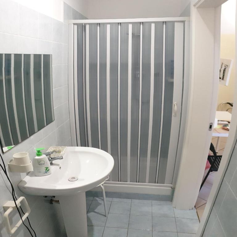 B&B Toscana - Double or Twin Room with Private Bathroom - 4