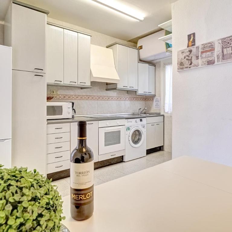 Mesón Pamplona by Clabao - One-Bedroom Apartment - 17