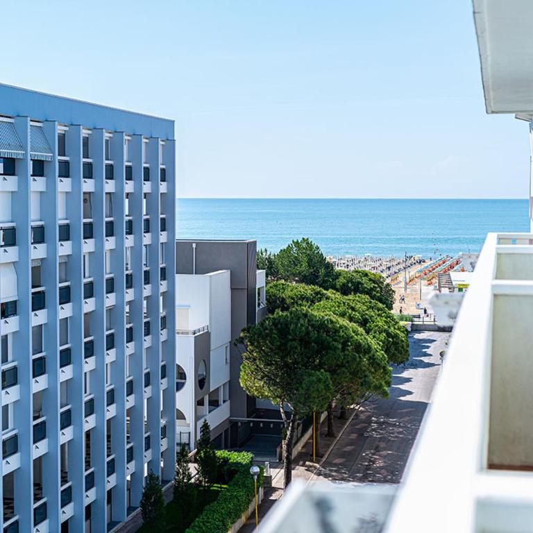Hotel Ca' D'Oro Tre Stelle Superior Adults only - Camera Matrimoniale con Vista Mare Laterale - 5