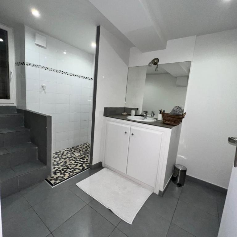 Charmant T2 avec Cour Privée au coeur du Panier centre - Vieux Port - Appartement 1 Chambre - 16