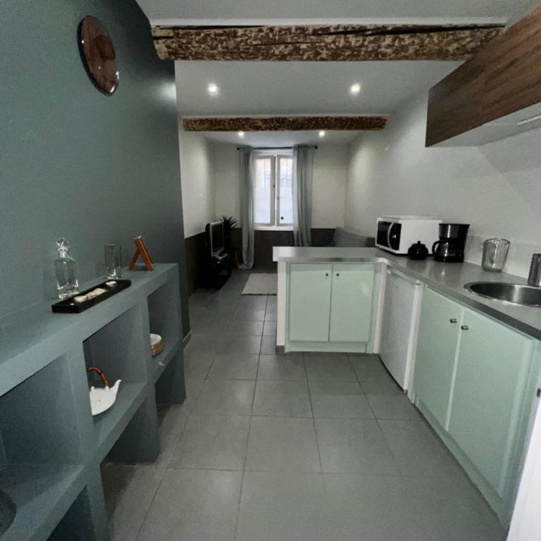 Charmant T2 avec Cour Privée au coeur du Panier centre - Vieux Port - Appartement 1 Chambre - 10