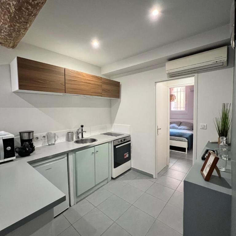 Charmant T2 avec Cour Privée au coeur du Panier centre - Vieux Port - Appartement 1 Chambre - 9