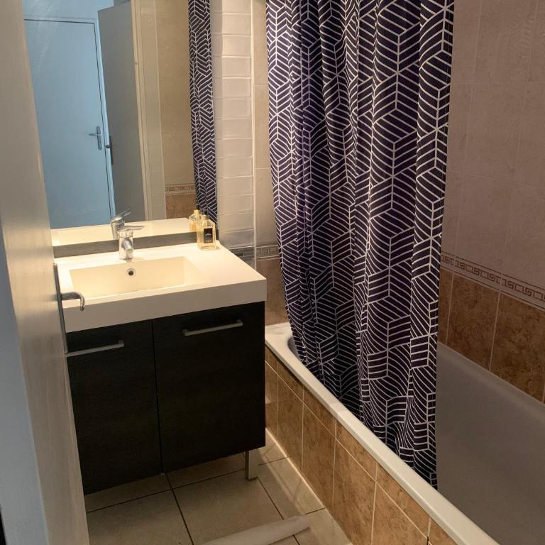 Lafayette Part-Dieu - Two-Bedroom Apartment - 3