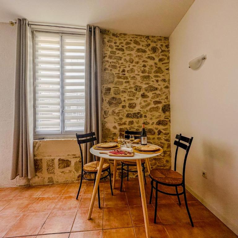 L'Arlequin - Les Halles - Grande Terrasse Privée - Centre Historique - Appartement 2 Chambres - 27