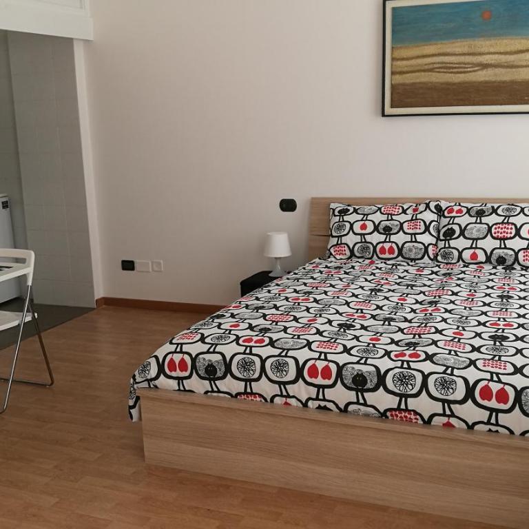 Monolocale zona Loreto MM1 Pasteur P1 - Appartamento Monolocale con 1 Letto Matrimoniale - 4