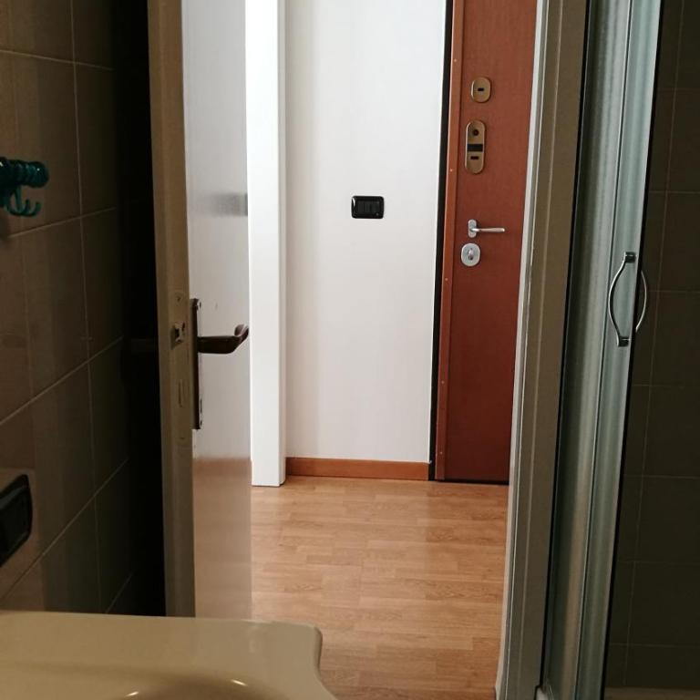 Monolocale zona Loreto MM1 Pasteur P1 - Appartamento Monolocale con 1 Letto Matrimoniale - 22