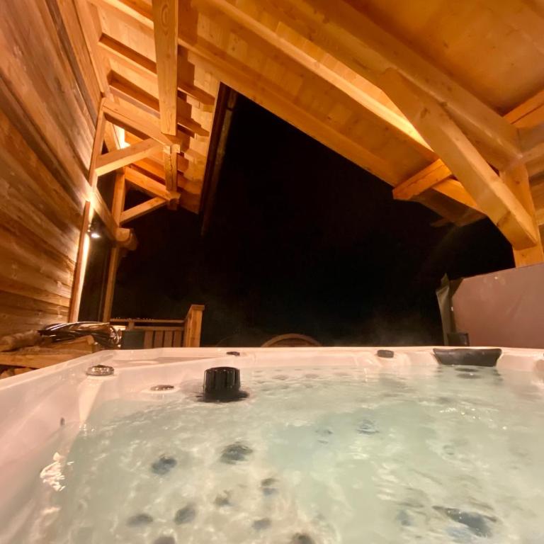 Chalet Aguila - Jacuzzi et sauna panoramique - vue spectaculaire - Chalet Supérieur - 7