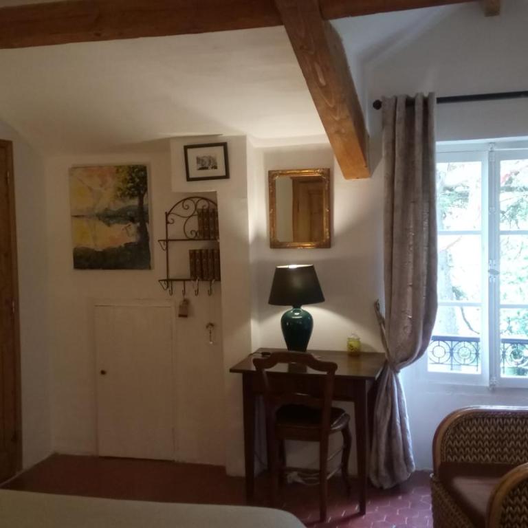Domaine du Paraïs B&B - Chambre Lit Queen-Size - Vue sur Jardin - 4